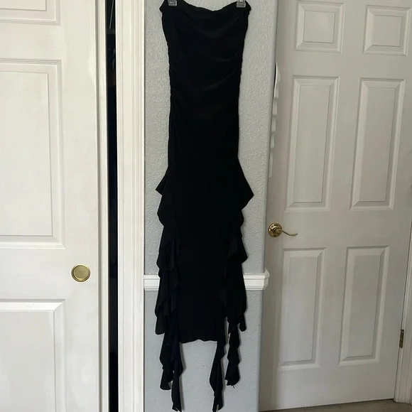 Windsor | Dresses | Windsor Black Ruffled Strapless Dress | Poshmark Windsor | Dresses | Windsor Black Ruffled Strapless Dress | Poshmark